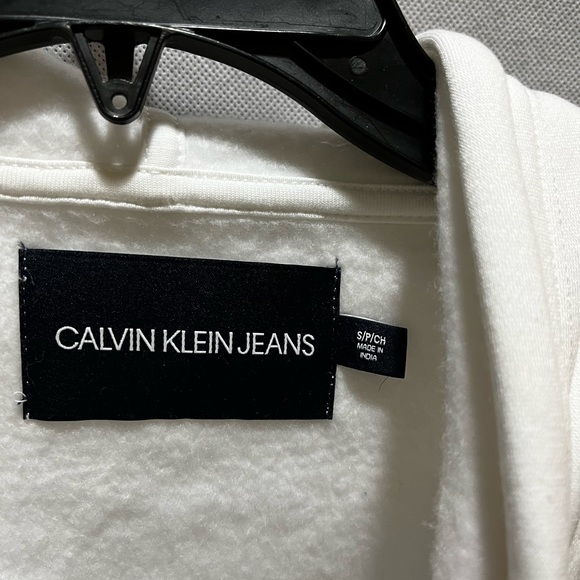 NWOT Calvin Klein Jeans sweatshirt with hoodie - Picture 6 of 9
